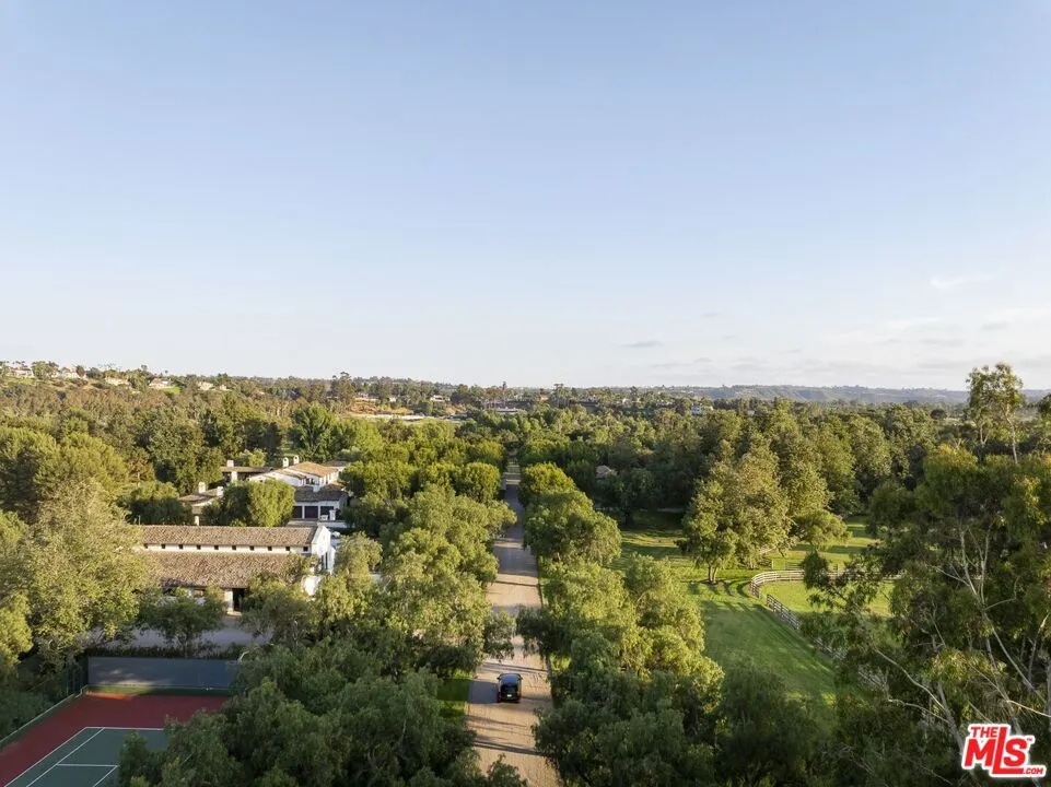 16401 Calle Feliz, Rancho Santa Fe, California 92067 home-pic-5